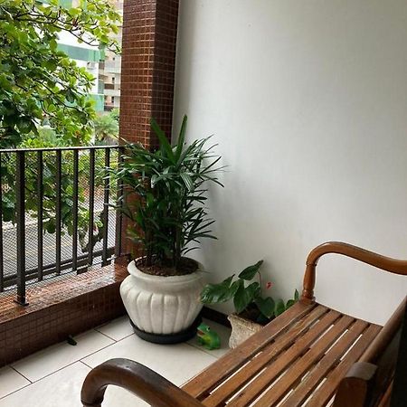Apartamento Praia Da Enseada Гуаружа Екстериор снимка