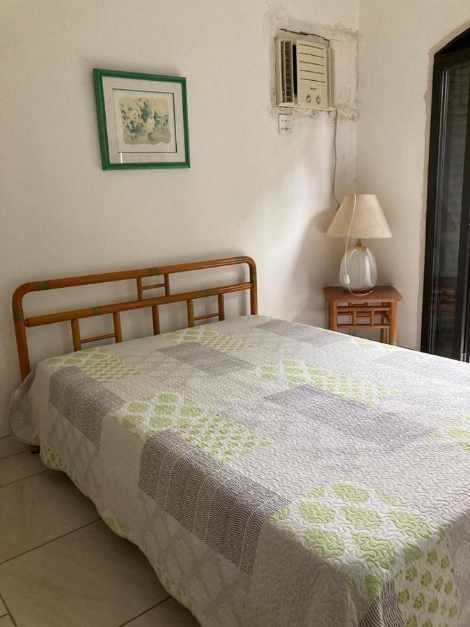 Apartamento Praia Da Enseada Гуаружа Екстериор снимка