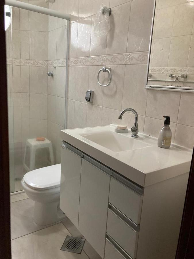 Apartamento Praia Da Enseada Гуаружа Екстериор снимка