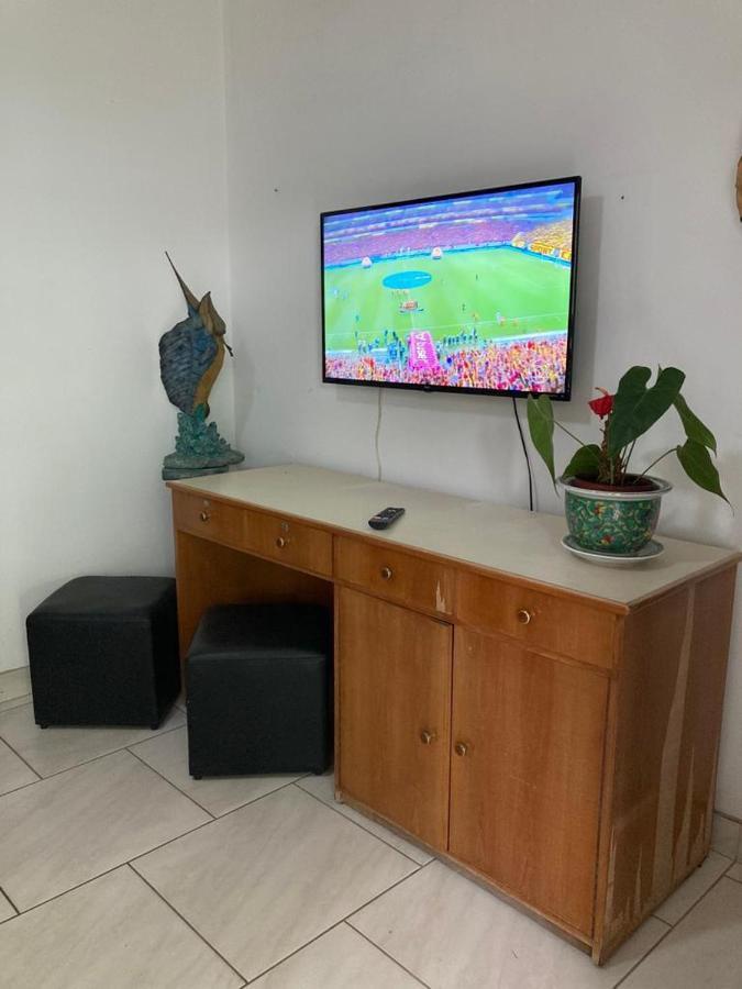 Apartamento Praia Da Enseada Гуаружа Екстериор снимка