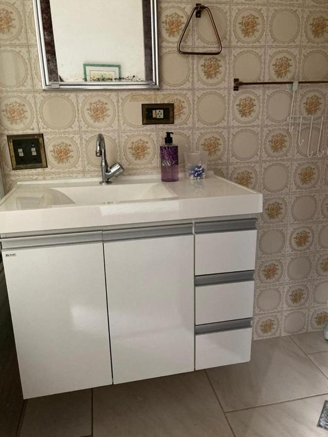 Apartamento Praia Da Enseada Гуаружа Екстериор снимка